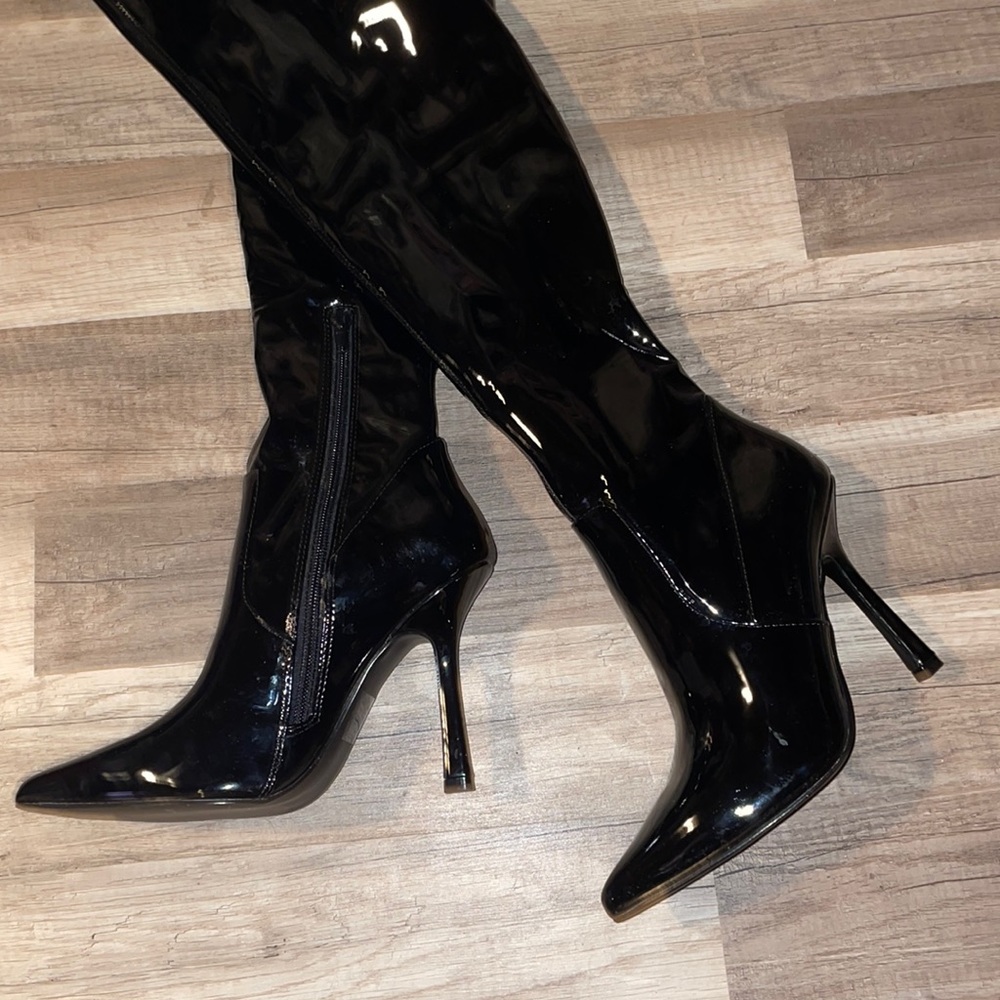 Steve Madden never worn size 8 over the knee boots